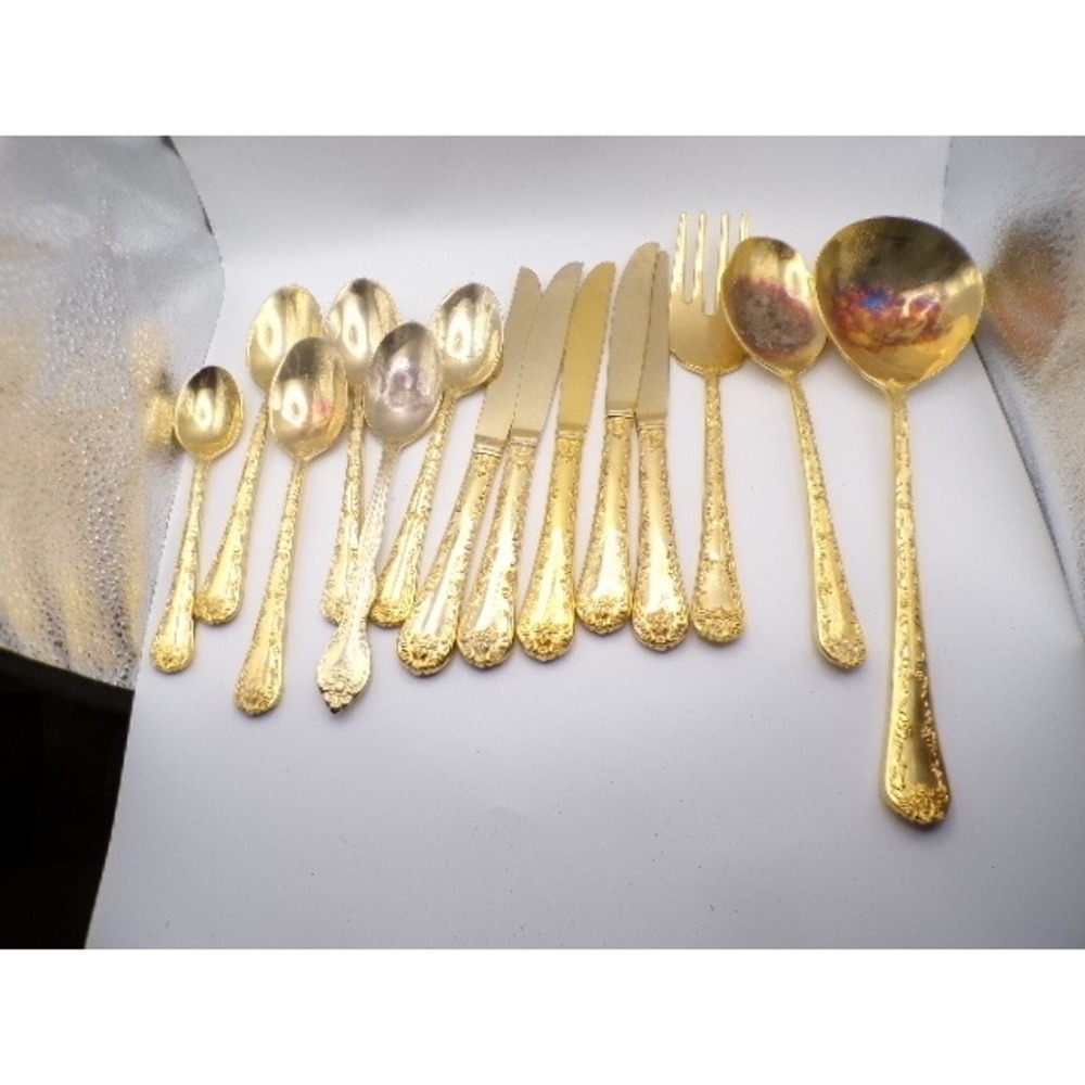 Wm Rogers & Son Sterling Silver Plated Flatware Set Ornate Floral Design 13 Piec